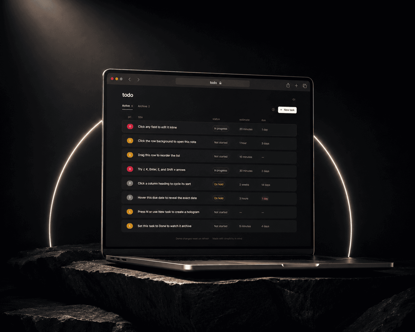 Seiri's dark task workspace showing priorities, statuses, estimates, and due dates.